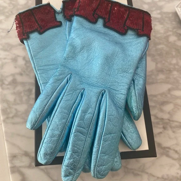 Gucci Women’s Leather Blue Gloves - Picture 2 of 9